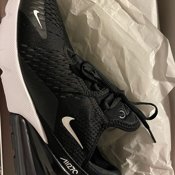 Air 270s - Picture 3 of 3